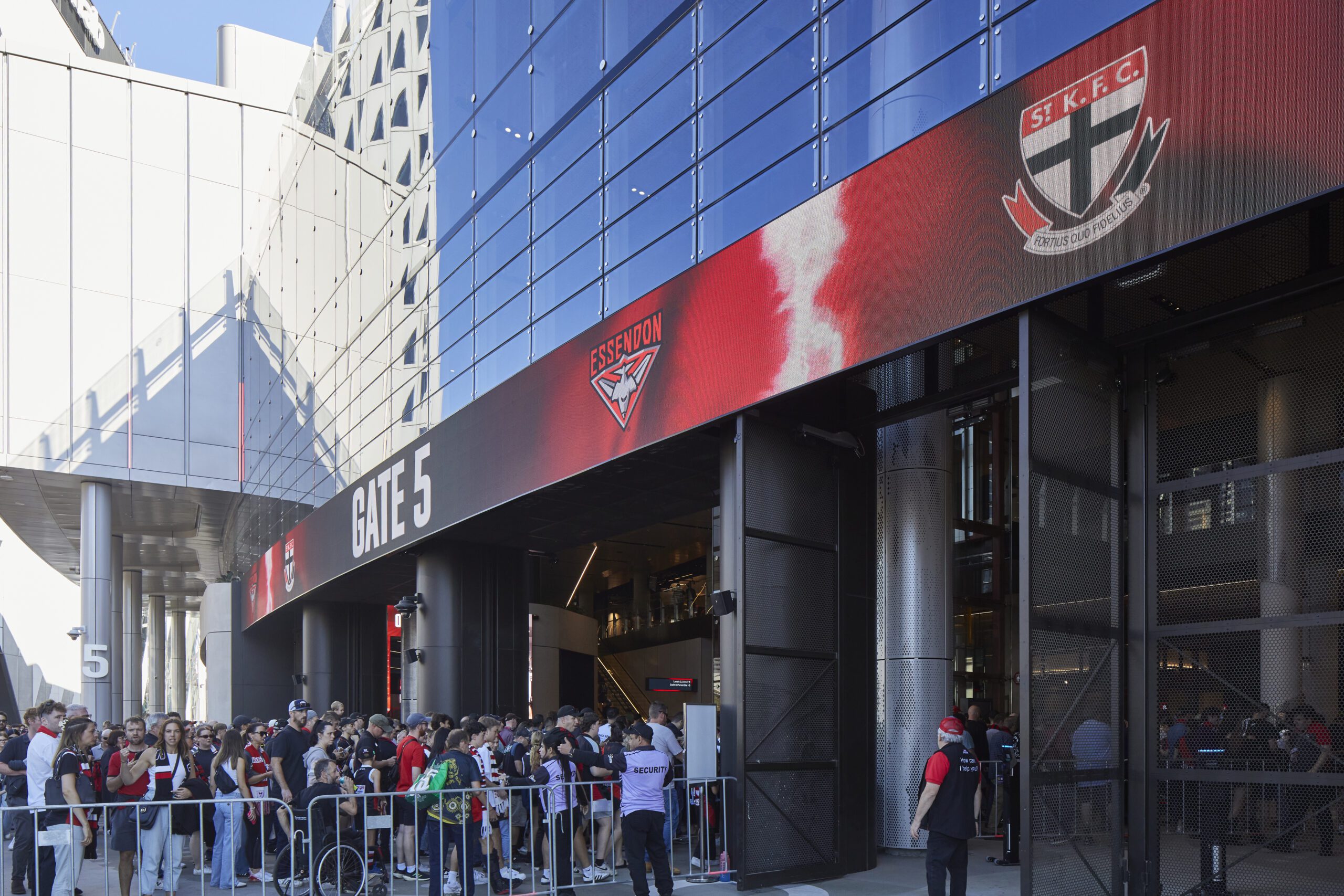 BuroNorth - MarvelStadium 0353 by Martin Mischkulnig